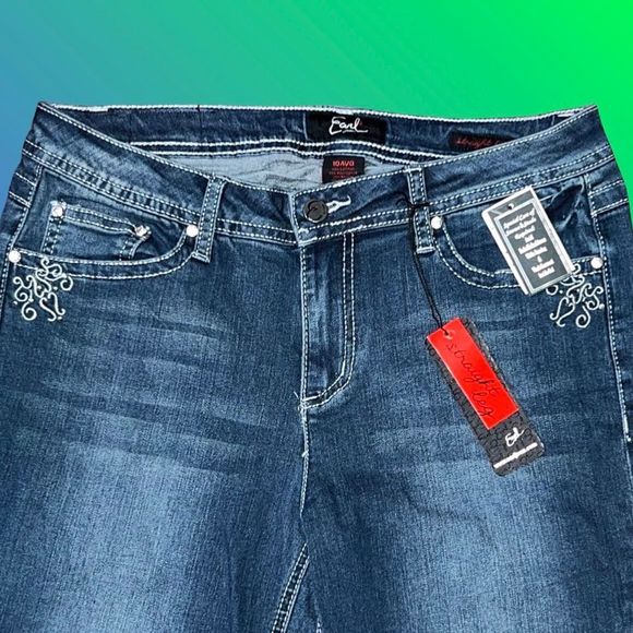 NWT Bedazzled Earl Straight Leg Jeans Size 10 - Picture 6 of 6